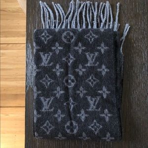 Louis Vuitton cashmere and wool scarf